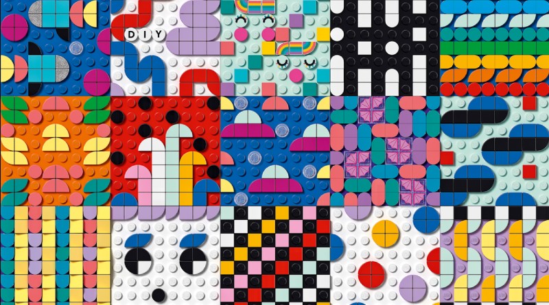 Official online store offering free LEGO DOTS set