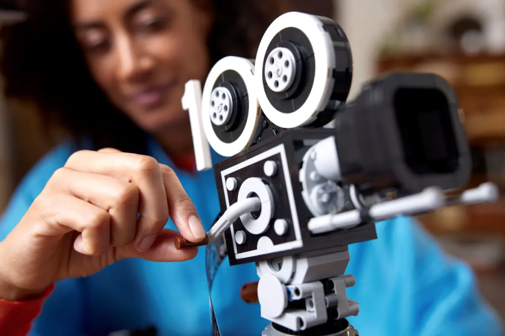 LEGO Disney 43230 Walt Disney Tribute Camera 11 1024x681