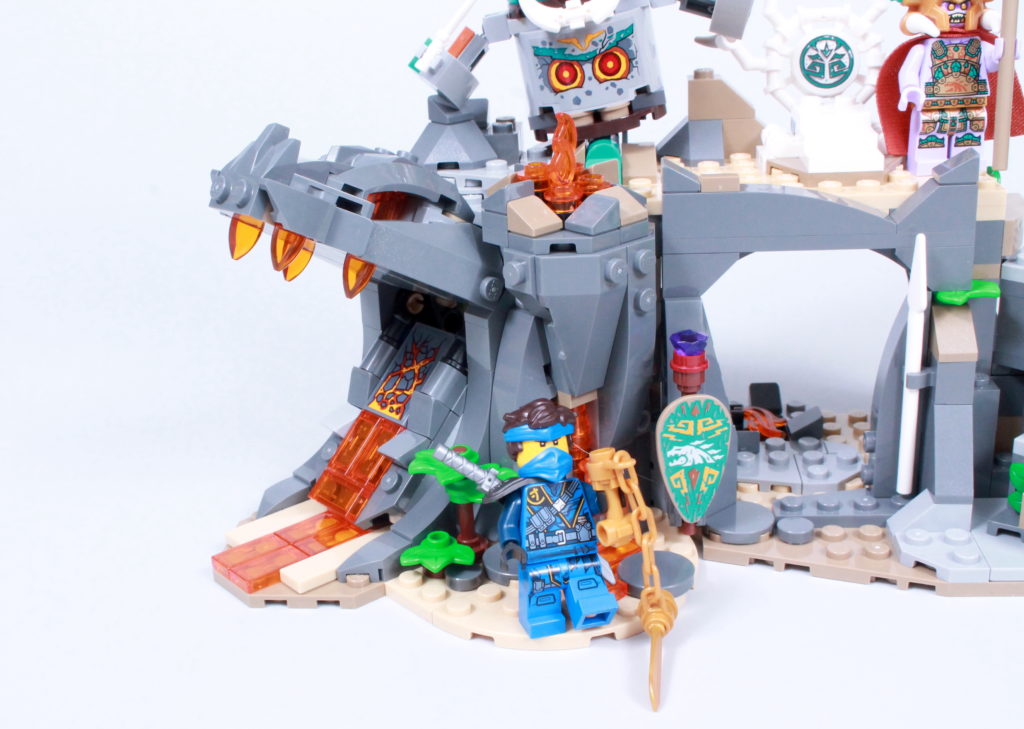 LEGO NINJAGO 71747 The Keepers Village review 8