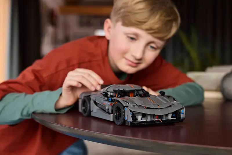 LEGO Technic 42173 Lifestyle