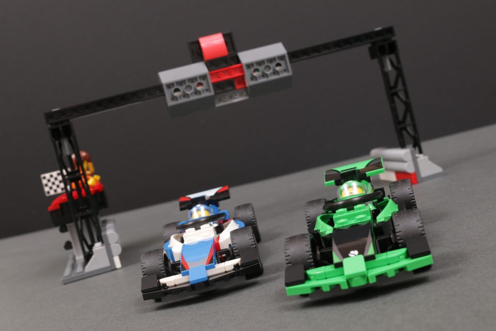 LEGO City 60474 F1 Grid with VCARB Sauber Race Cars review 45 1024x683