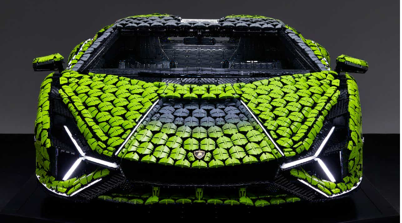 Behind the scenes of the huge LEGO Lamborghini