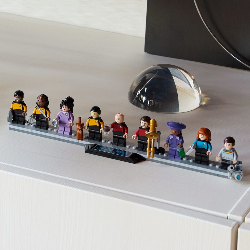 LEGO Icons 10365 U.S.S. Enterprise NCC 1701 D 9 1024x1024