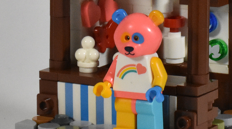 LEGO Collectible Minifigures Series 19 vignettes: Bear Costume Guy