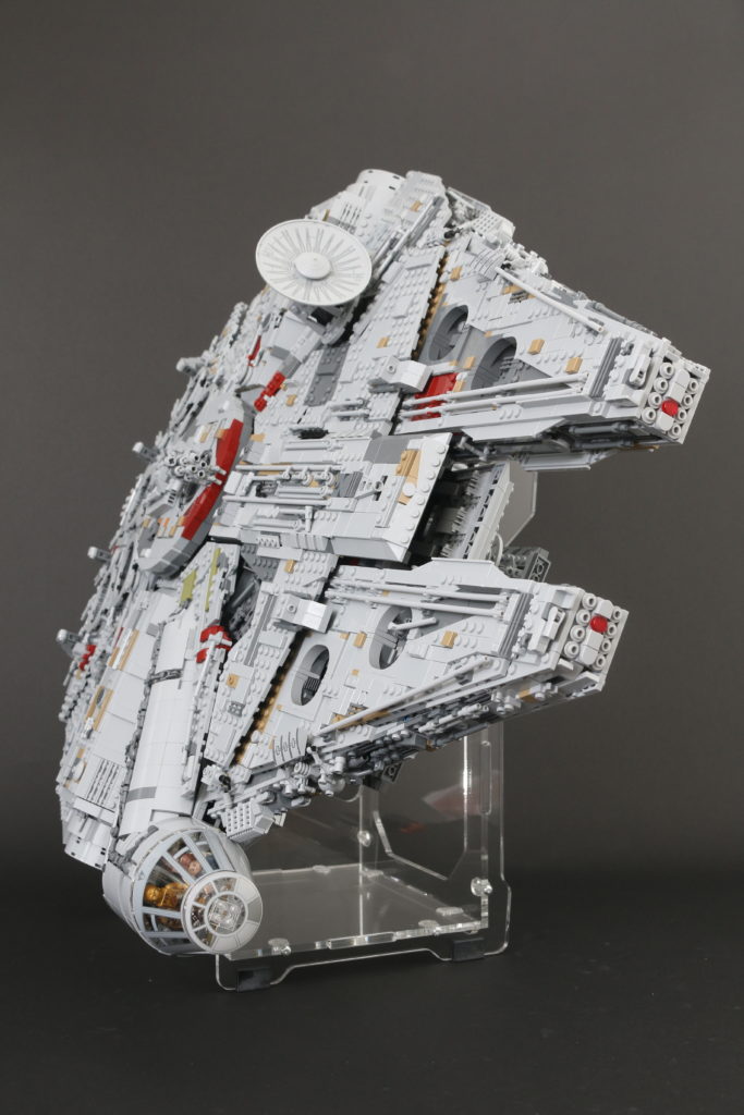 LEGO Star Wars 75192 UCS Ultimate Collectors Series Millennium Falcon review 14