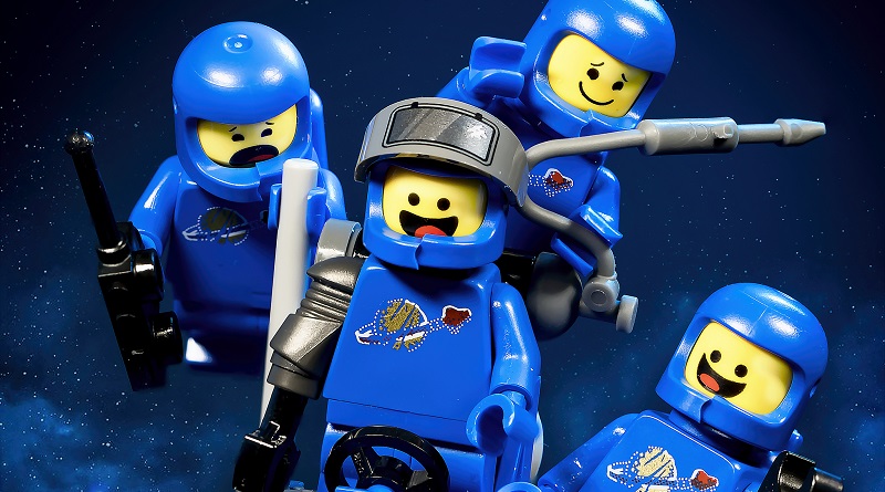 Brick Pic of the Day: Benny and friends