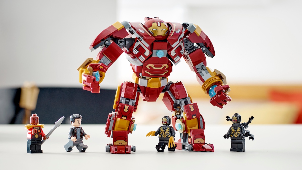 Watch: The £45 LEGO Hulkbuster is better than the £475 version