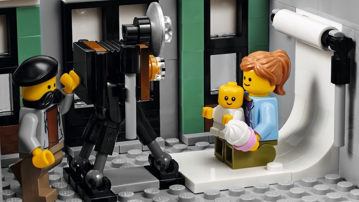 Get creative: guides to photograph and animate your LEGO Star Wars sets